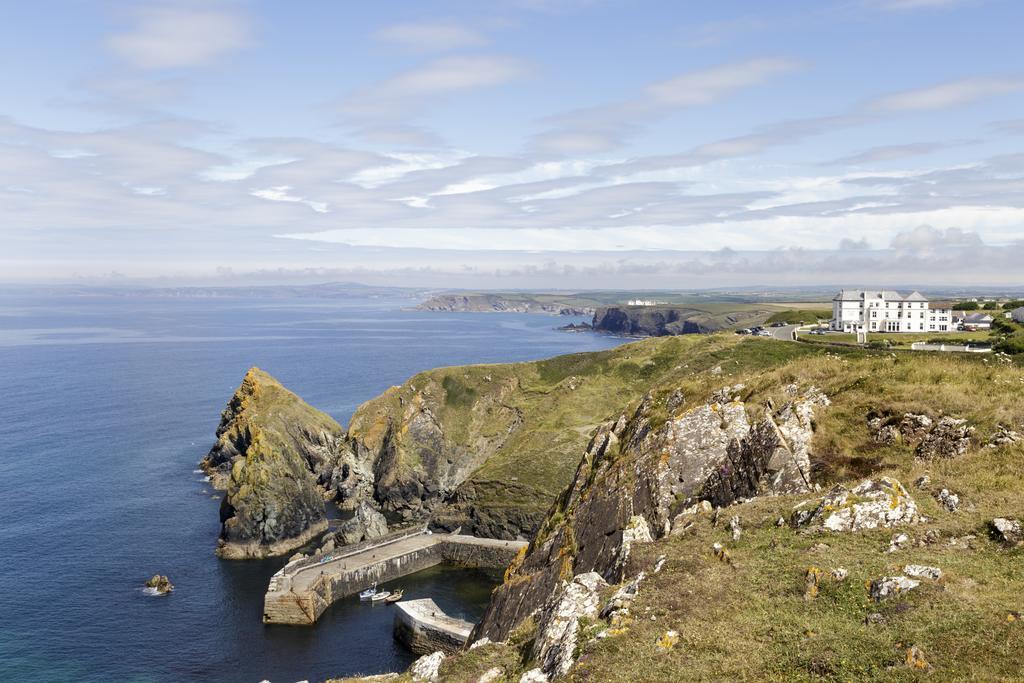 Mullion Cove Hotel & Spa Exterior foto