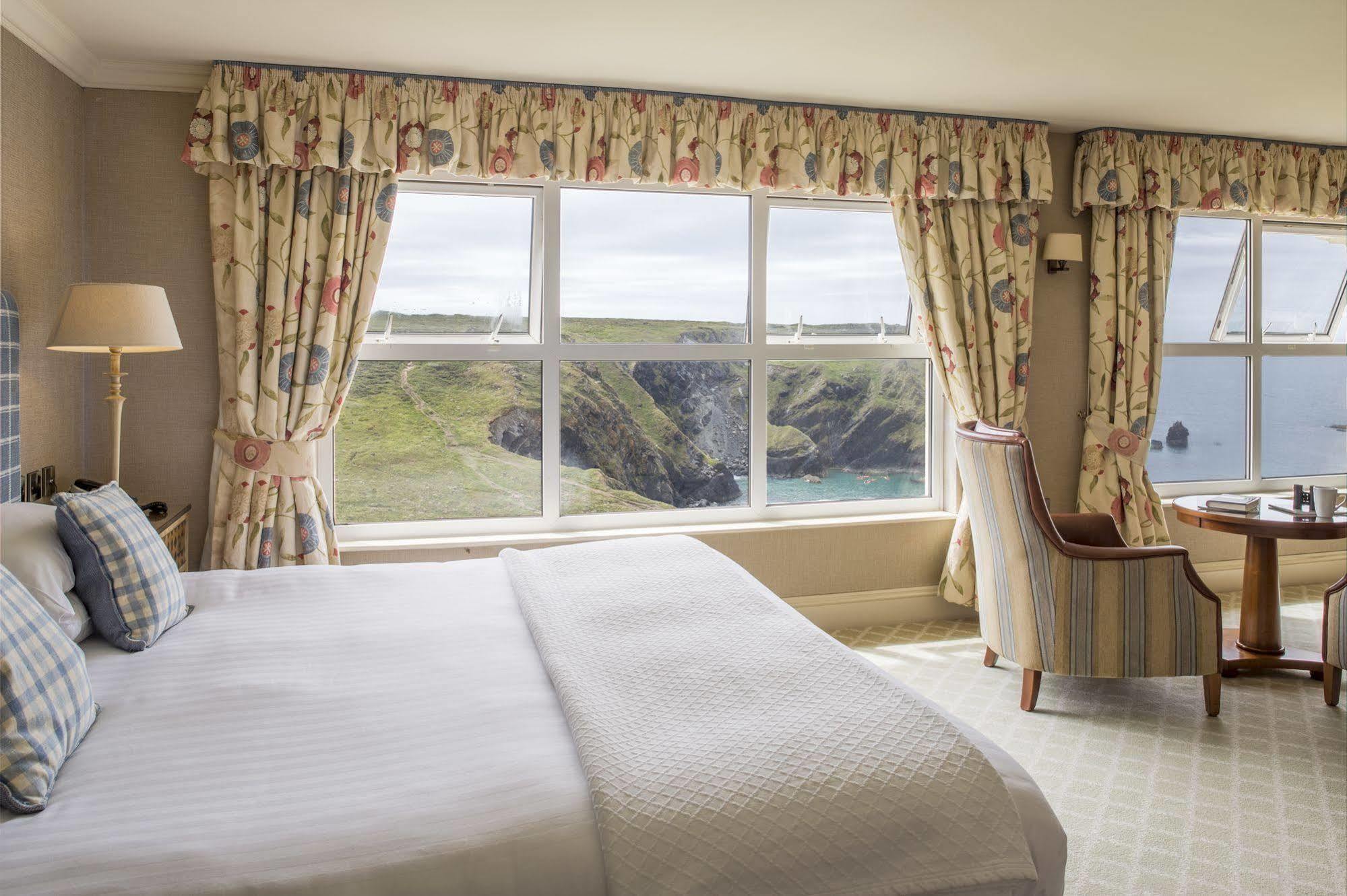 Mullion Cove Hotel & Spa Exterior foto