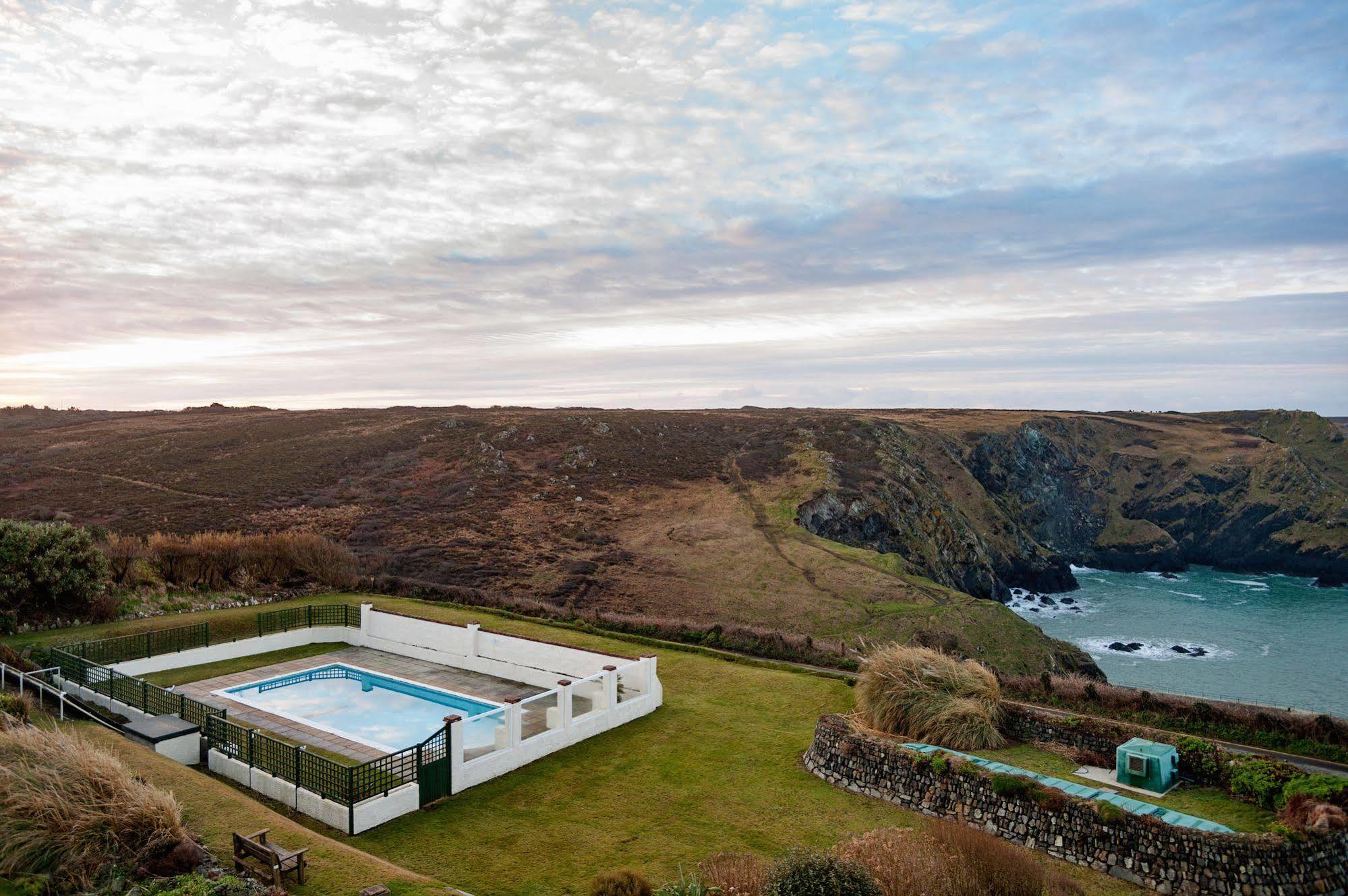 Mullion Cove Hotel & Spa Exterior foto